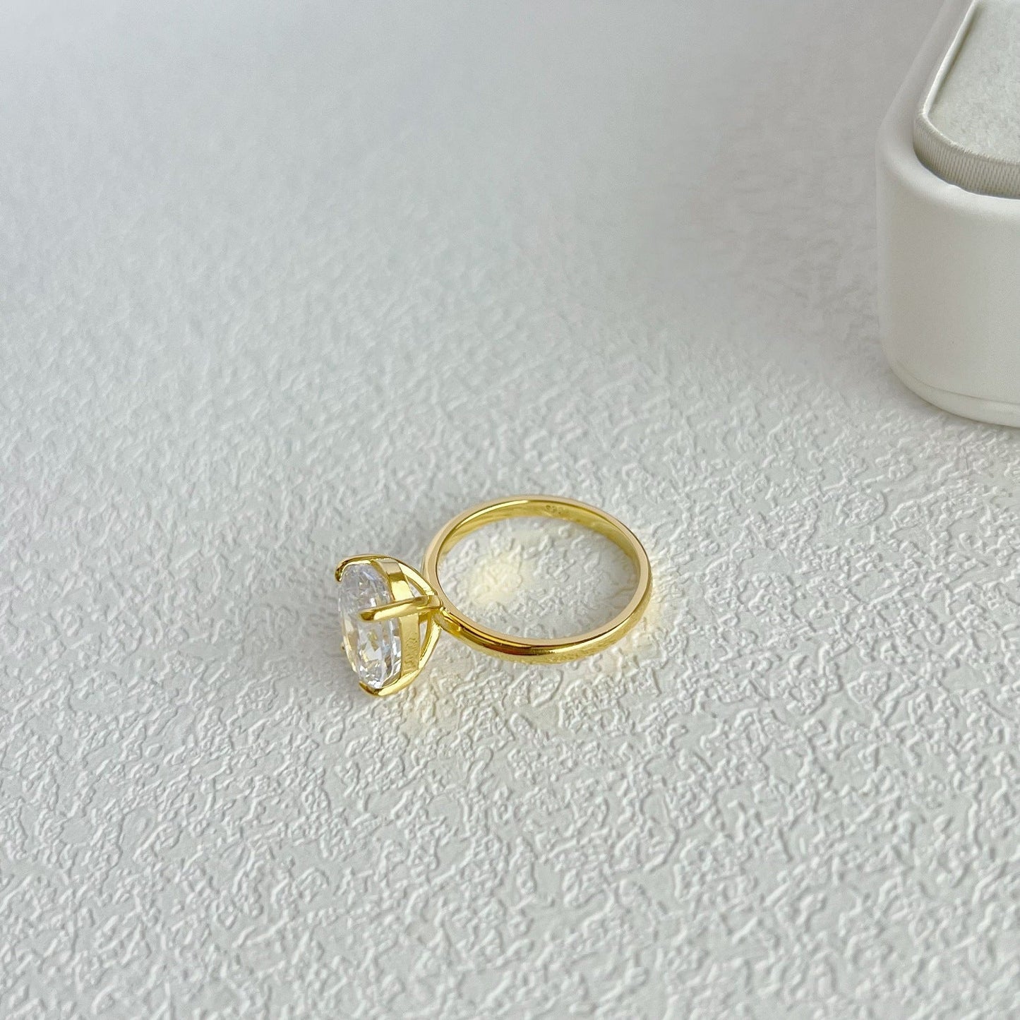 925 Silver Crushed Ice Lab Sapphire Ring – 18K Gold Plated Elegance