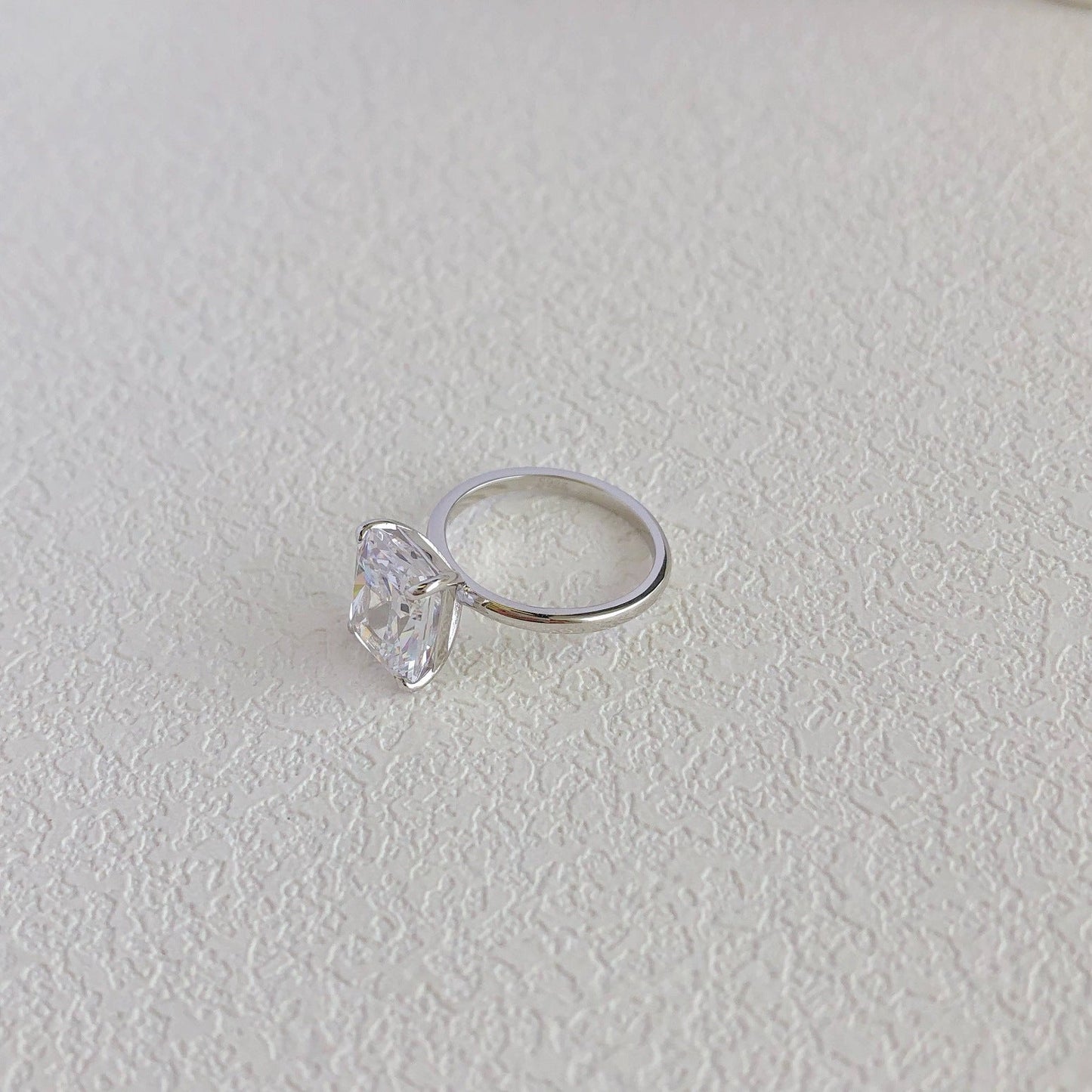925 Silver Crushed Ice Lab Sapphire Ring – 18K Gold Plated Elegance