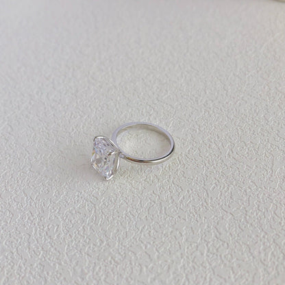 925 Silver Crushed Ice Lab Sapphire Ring – 18K Gold Plated Elegance