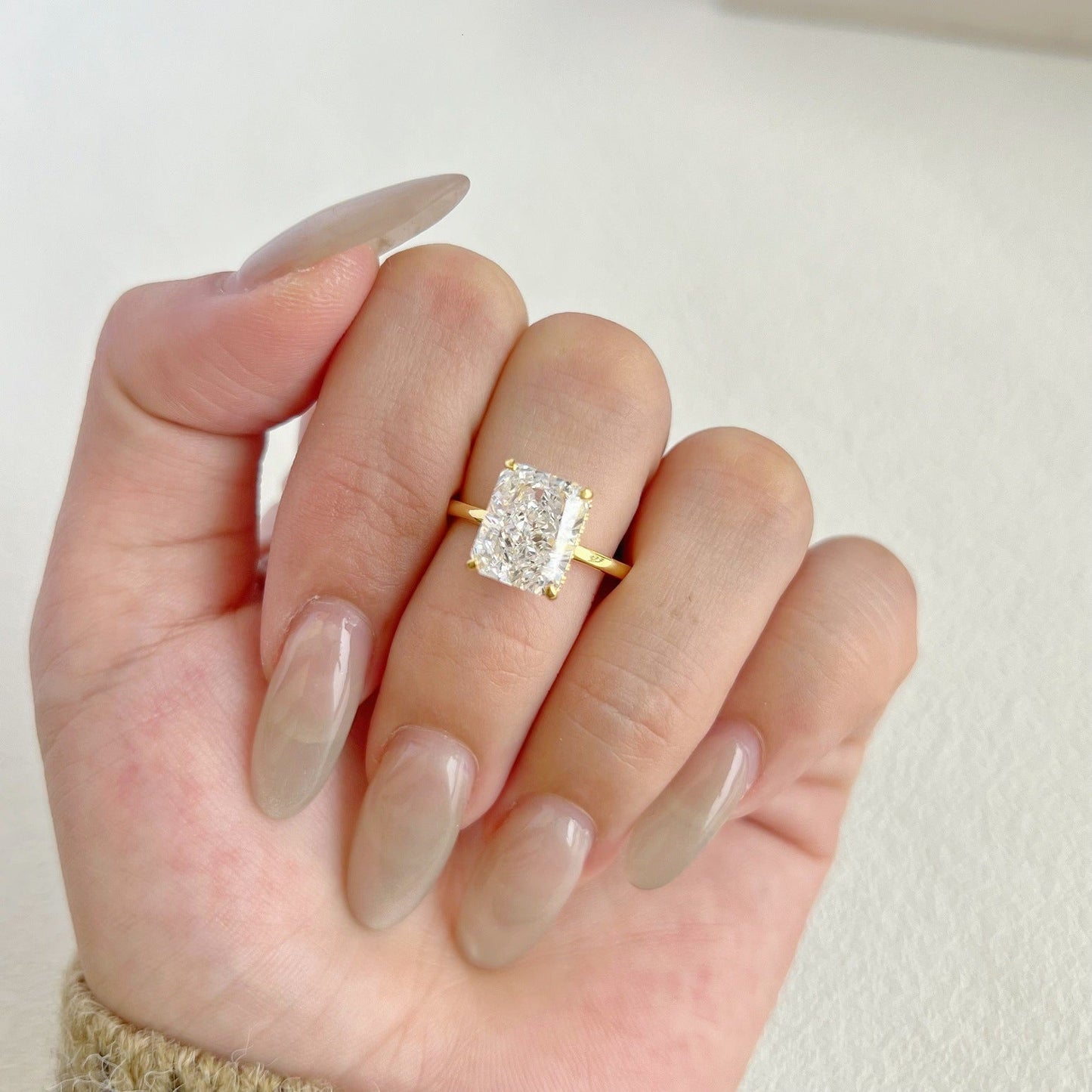 925 Silver Crushed Ice Lab Sapphire Ring – 18K Gold Plated Elegance