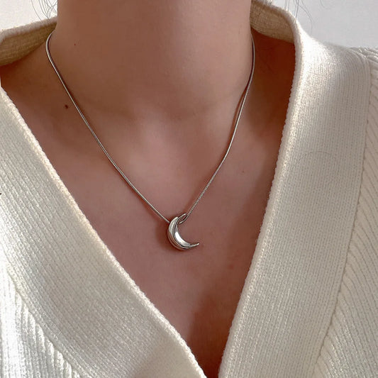925 Sterling Silver Solid Moon Pendant Necklace