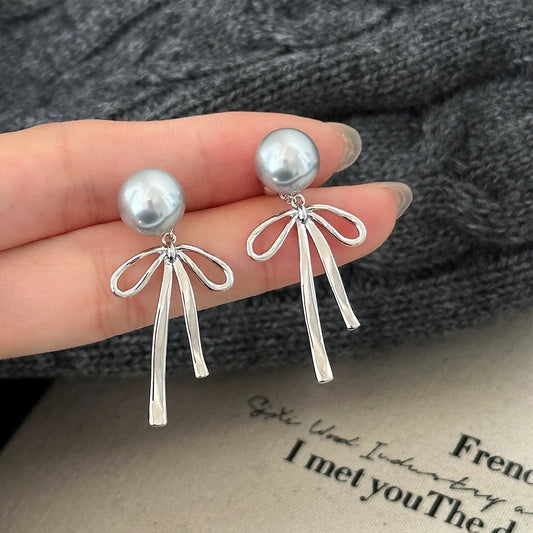 925 Sterling Silver Drop Earrings – Elegant Bow & Grey Pearl Accent