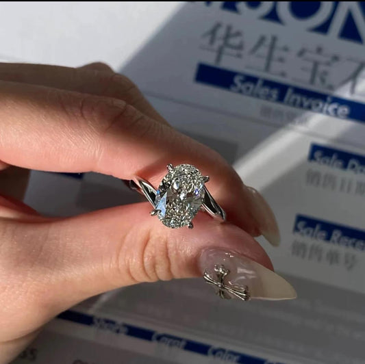 925 Sterling Silver Oval Ring – 6x9mm Diamond-Cut Design